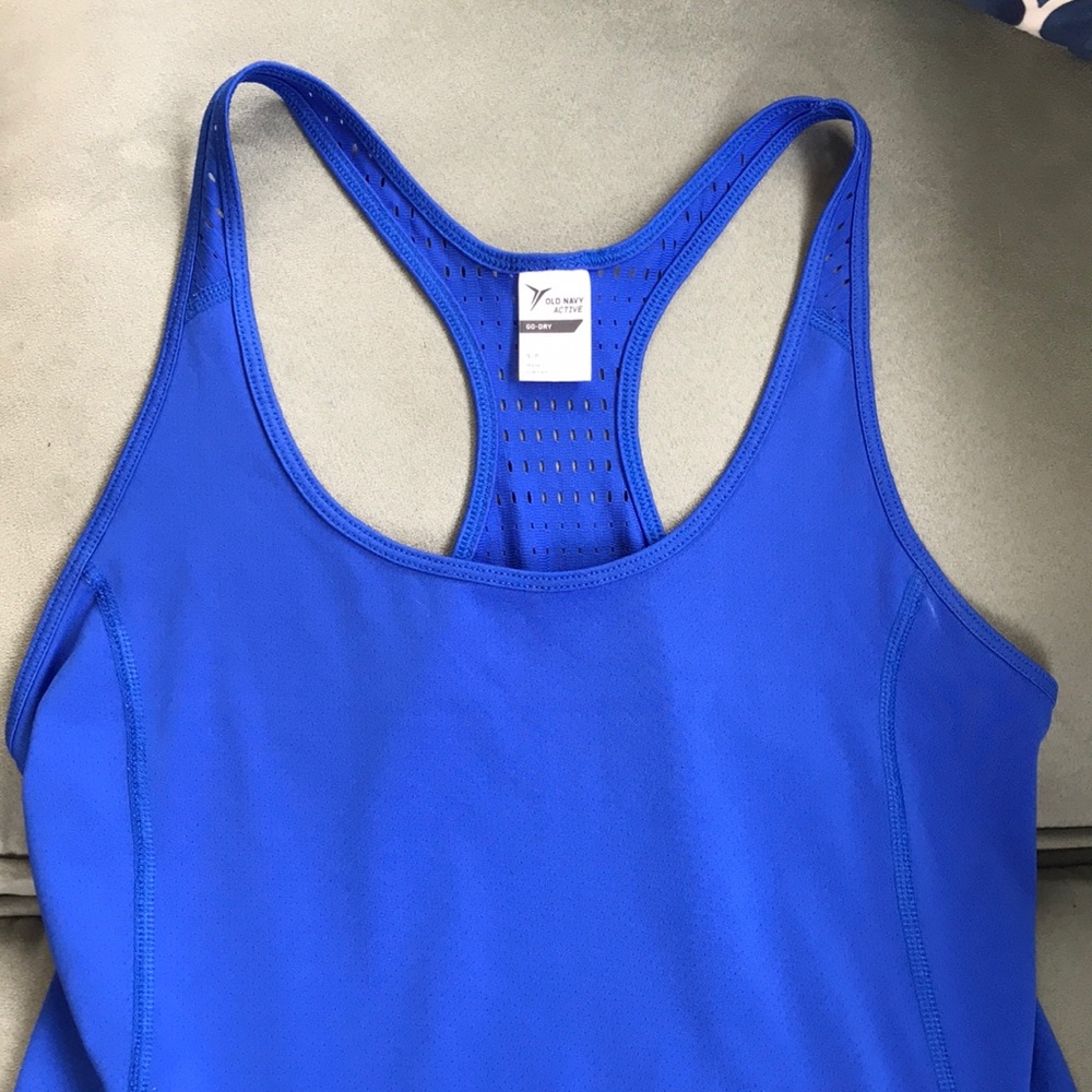 Set of 2 Old Navy workout tanks